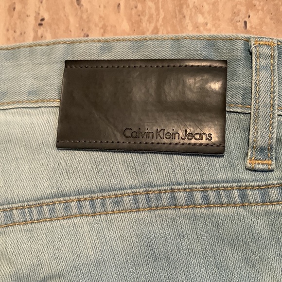 Calivin Klein Jeans - 36x30 Slim Fit - Picture 4 of 4